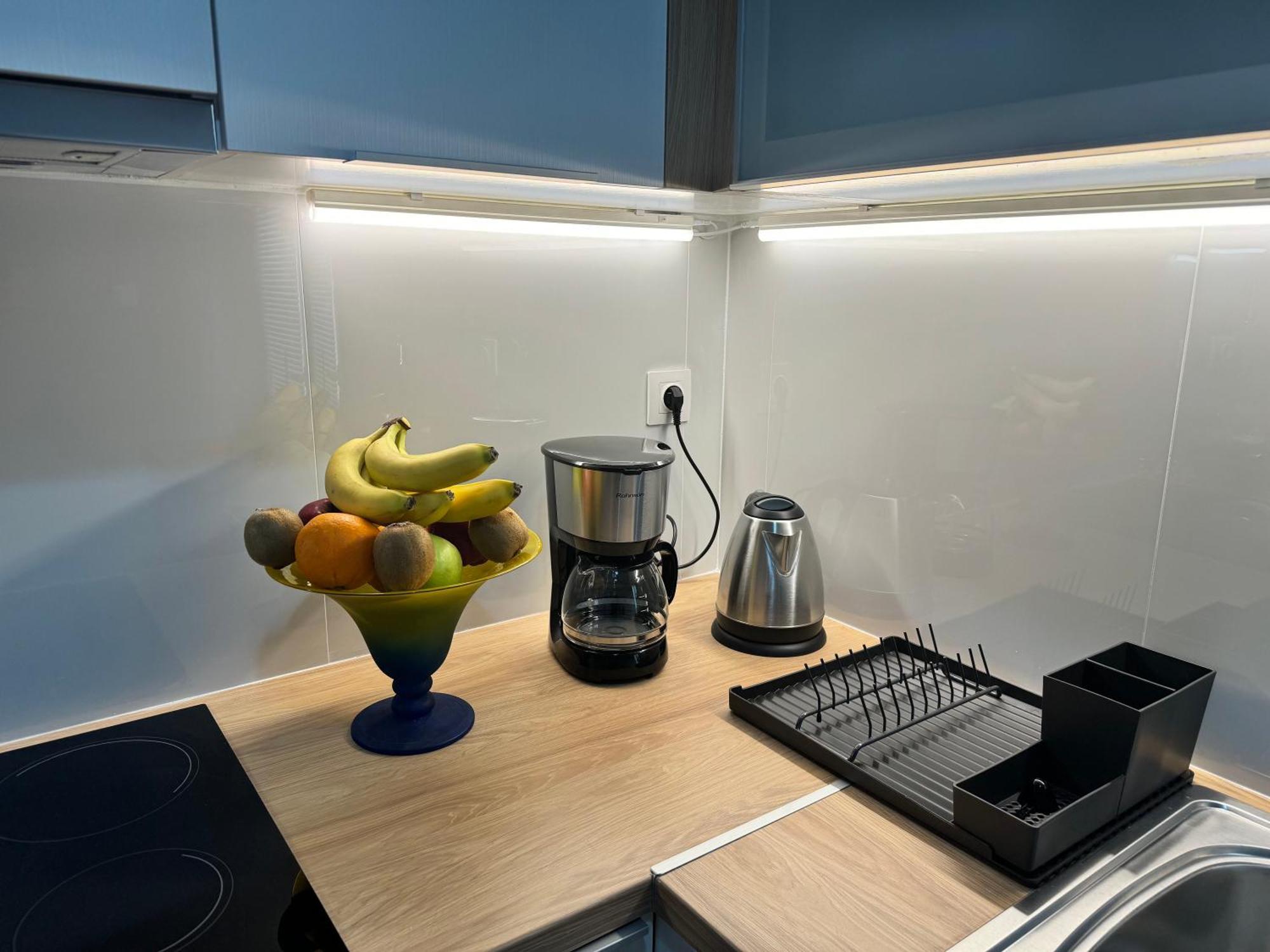 Urban Breeze Aparment 1 Apartment Athena Bagian luar foto